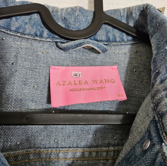 *Riverdale Wardrobe* Azalea Wang Distressed Studded Cropped Denim Jacket - Picture 6 of 9